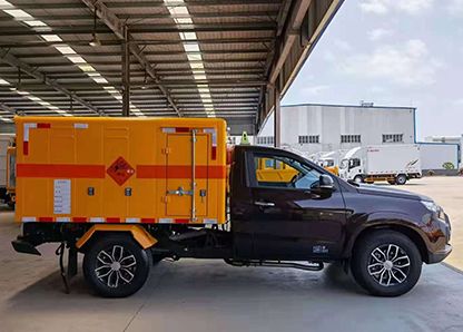 涟源民用爆破器材运输车如何防静电？